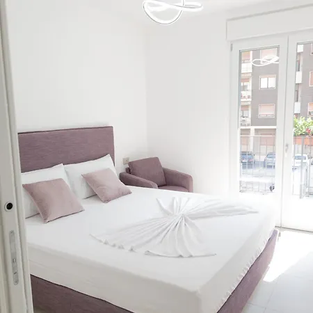 Residenza Elsa Πανσιόν Domodossola