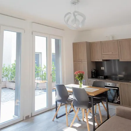 Residenza Elsa Πανσιόν